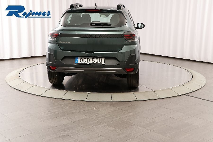 Vehicle Image 21
