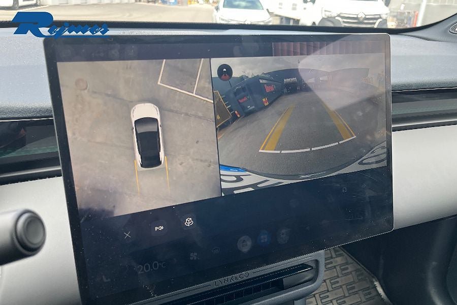 Vehicle Image 10