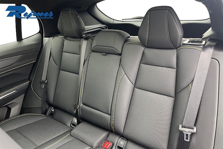 Vehicle Image 14