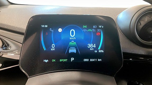 Vehicle Image 13