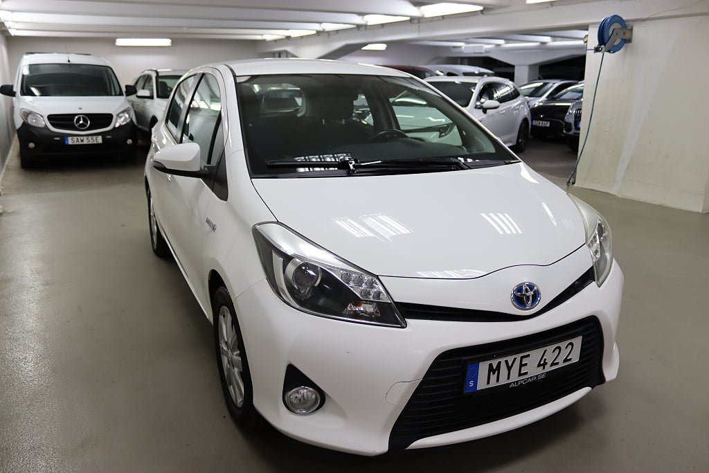 Vehicle Image 5