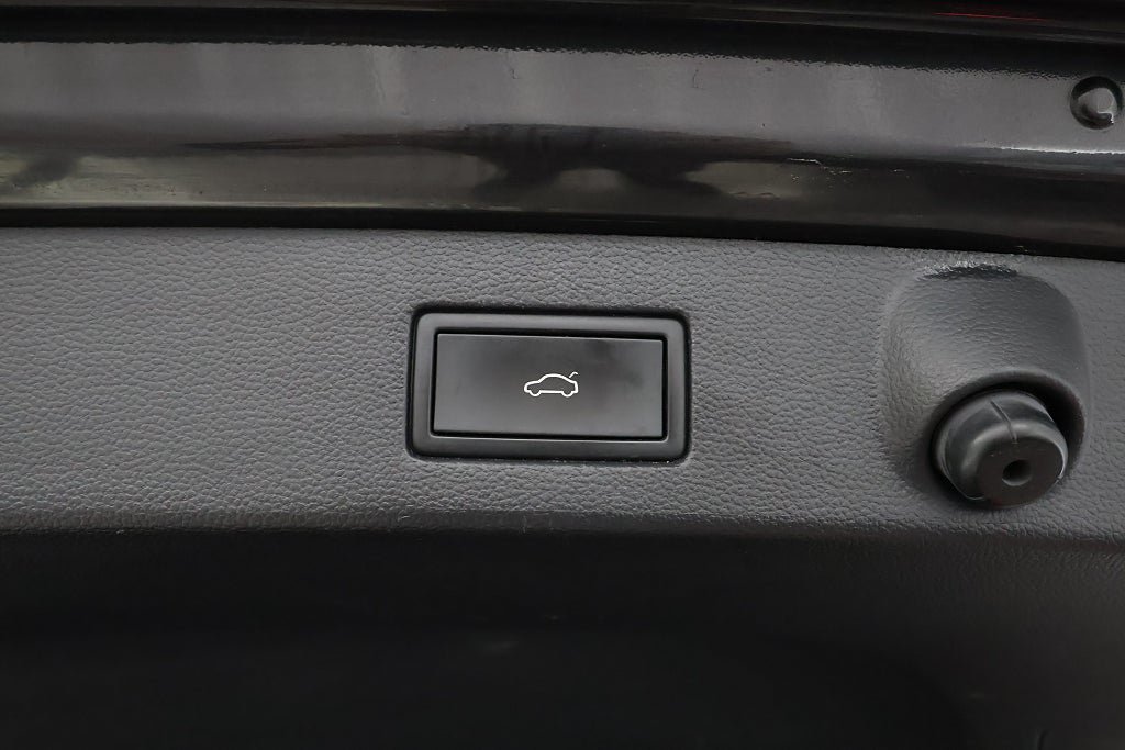 Vehicle Image 27