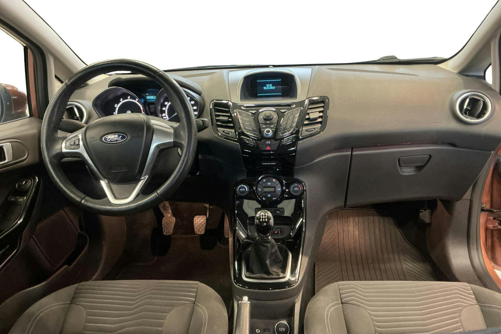 Vehicle Image 6