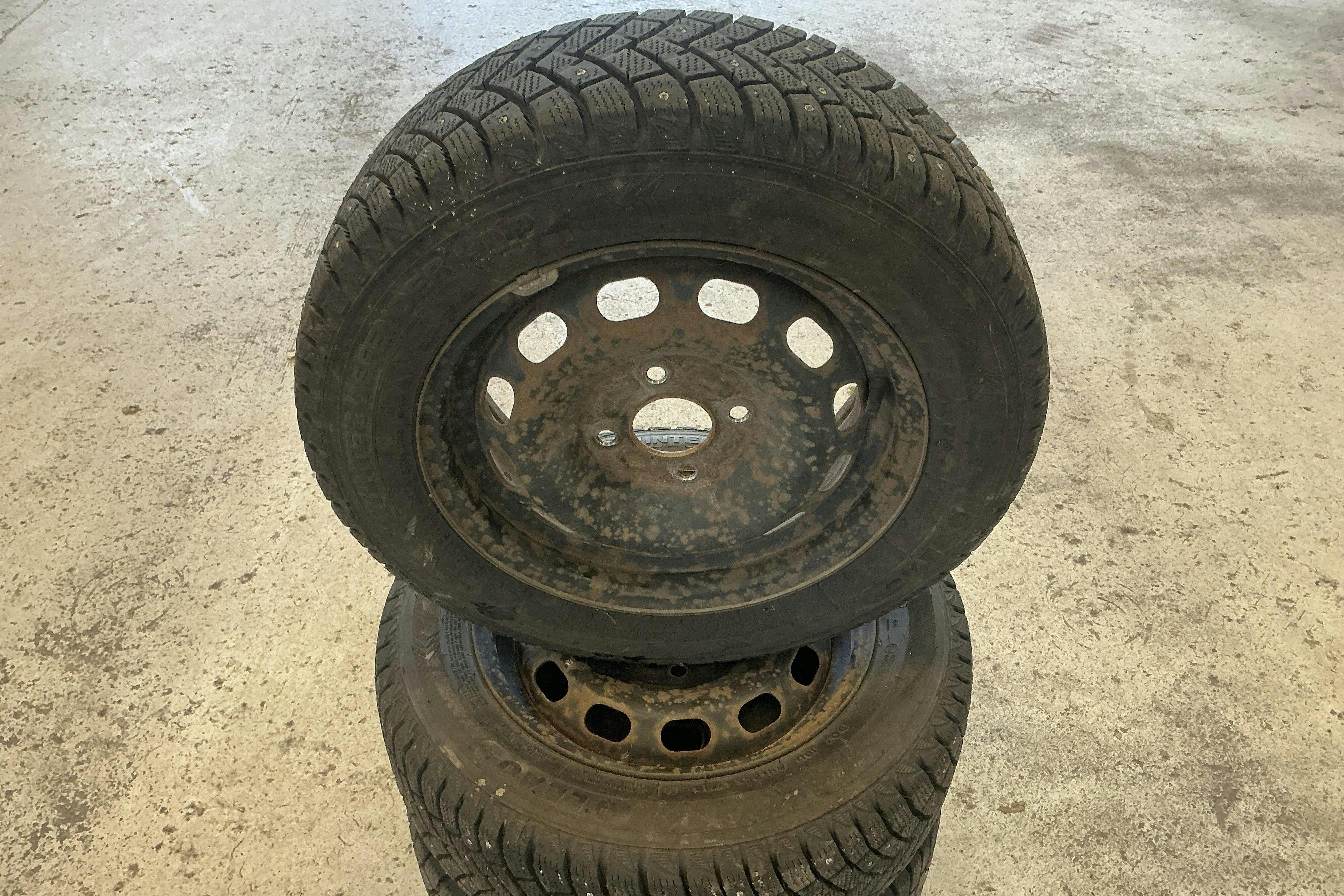 Vehicle Image 11