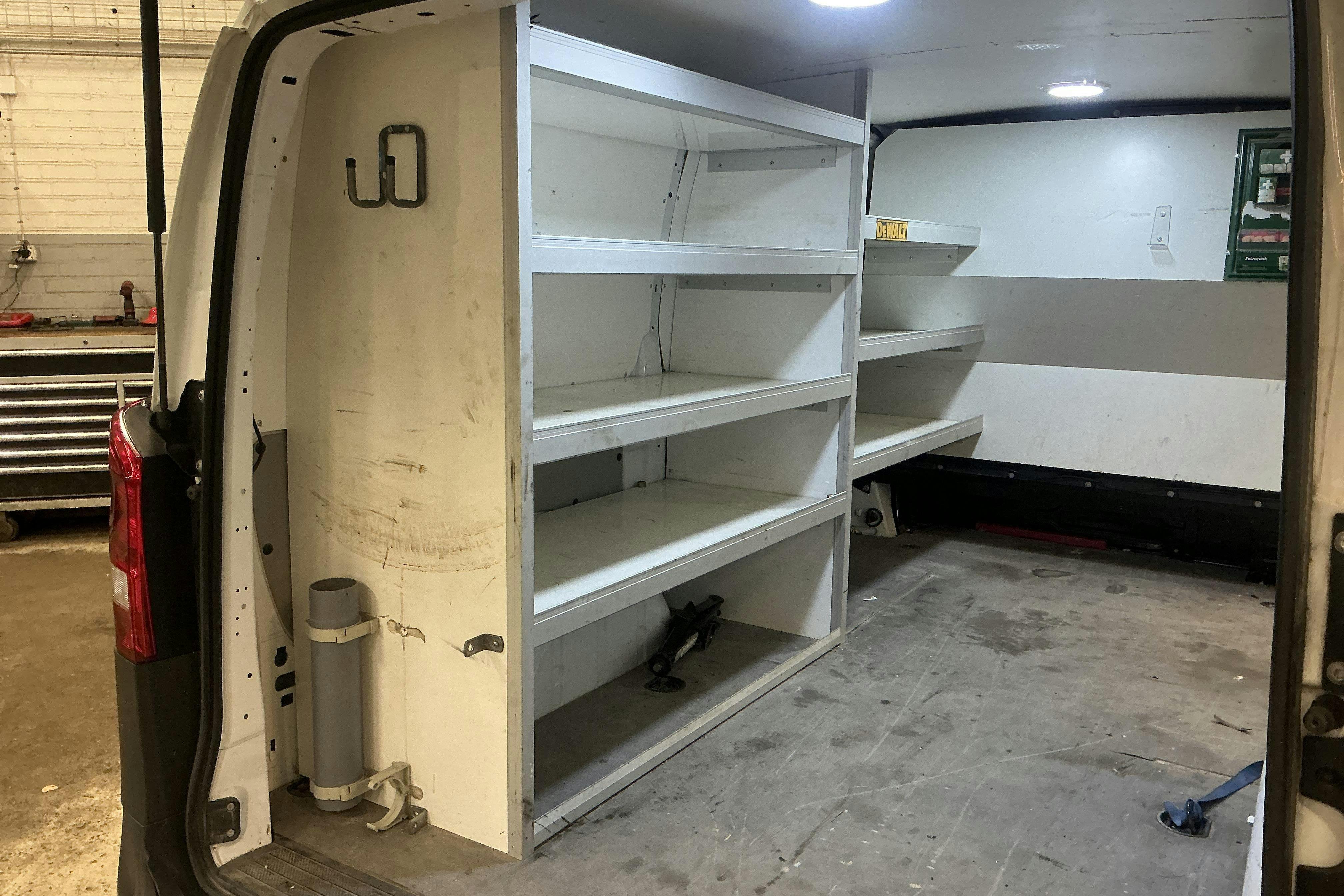 Vehicle Image 12