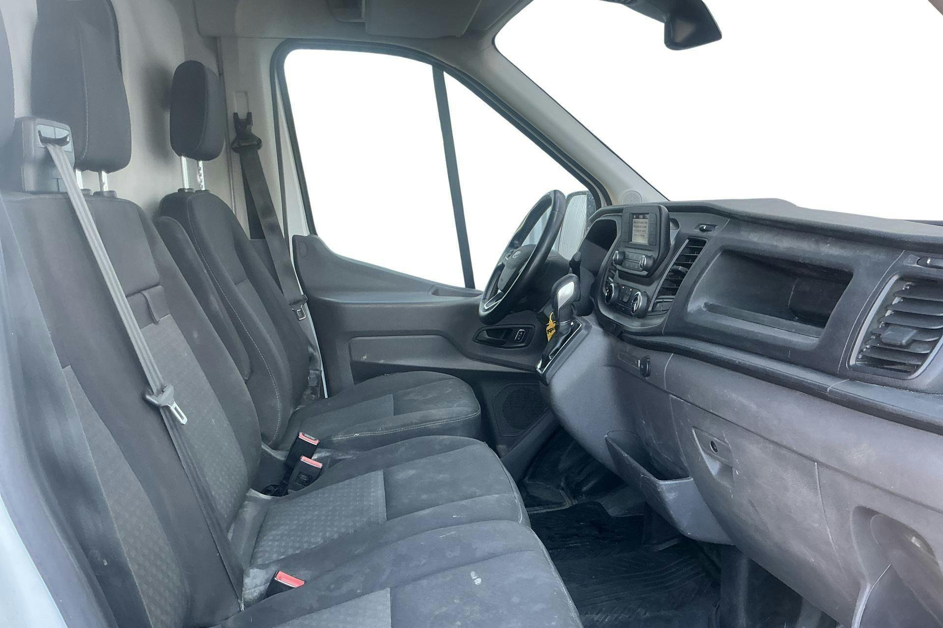 Vehicle Image 7