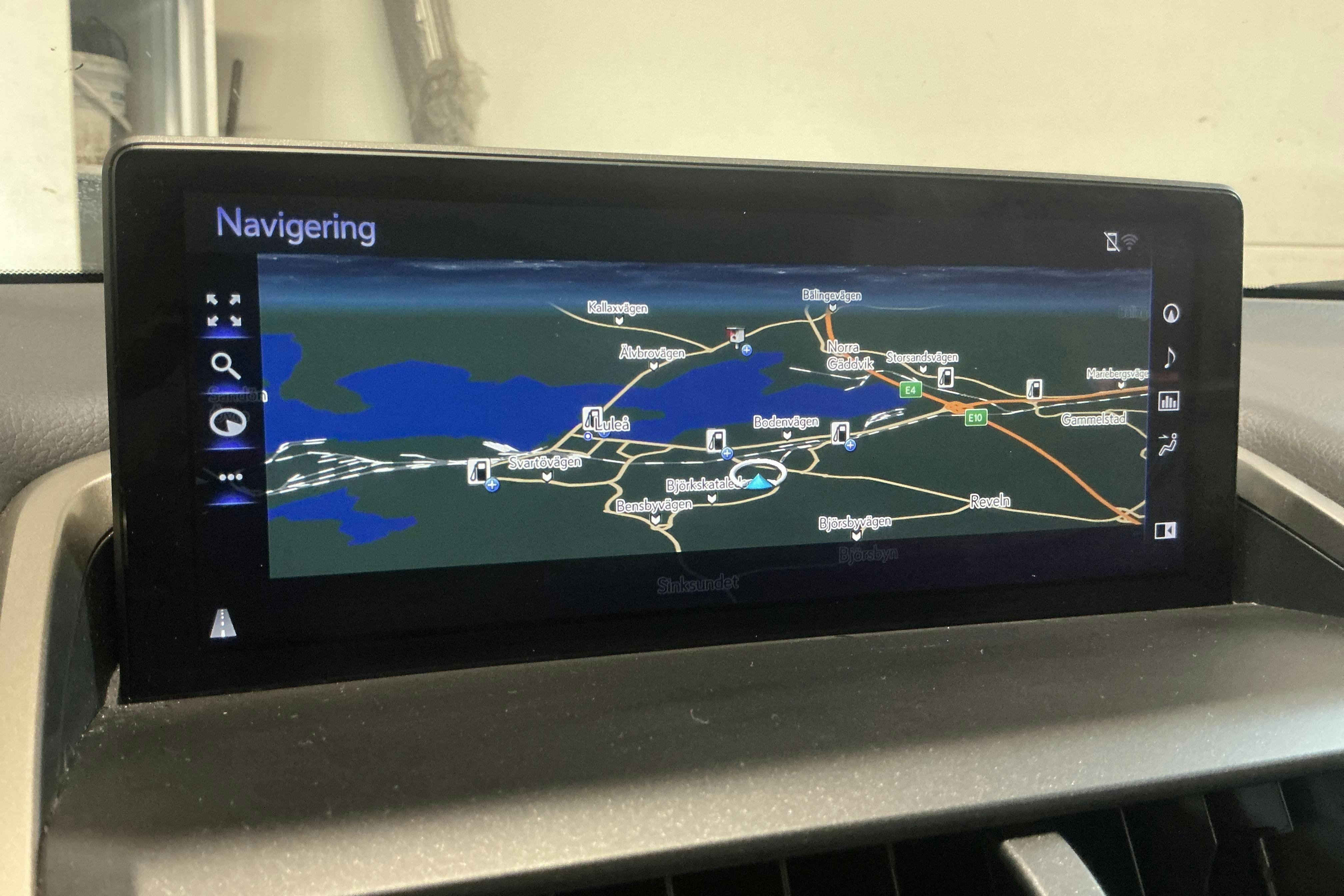 Vehicle Image 12
