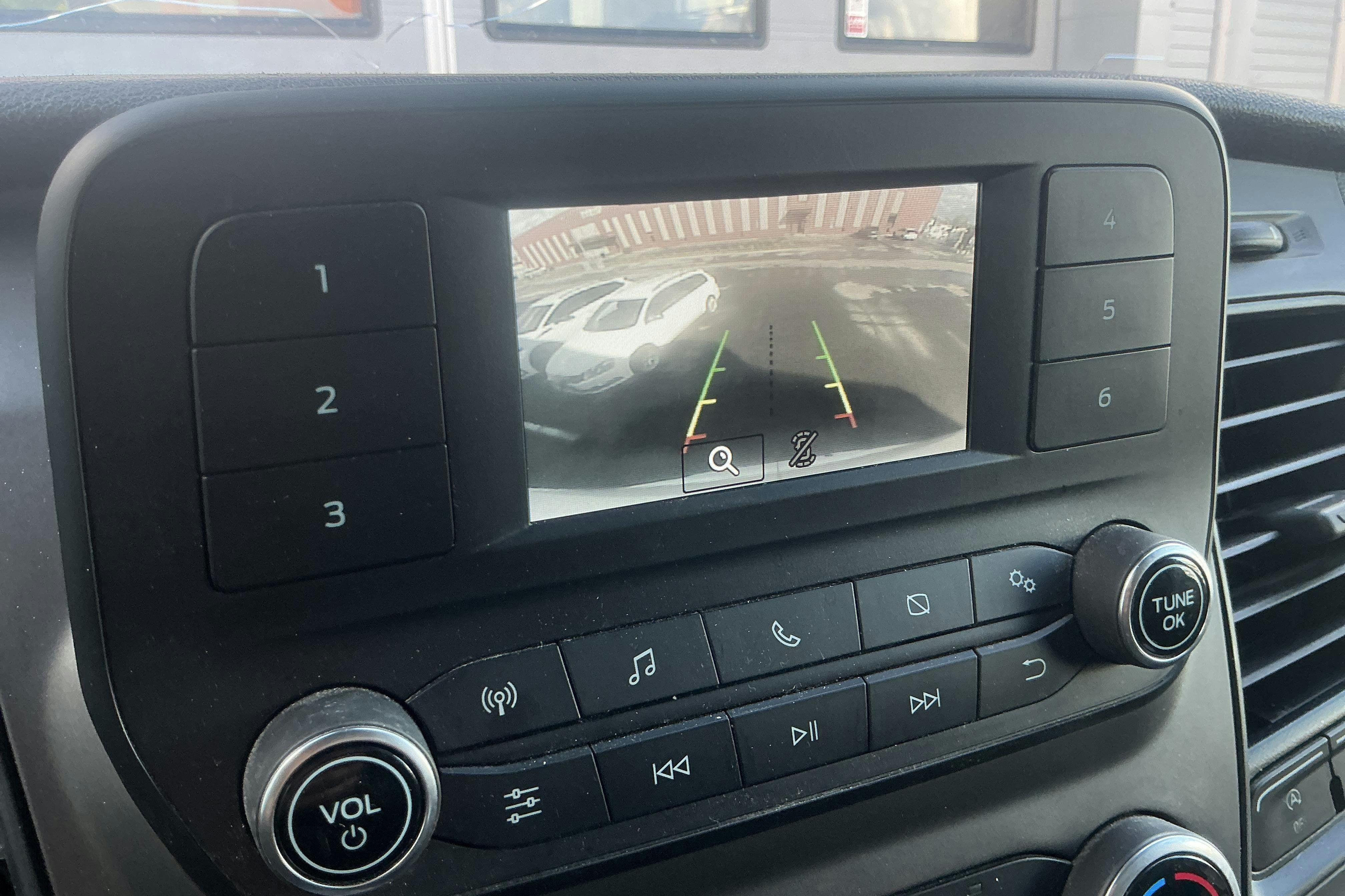 Vehicle Image 13