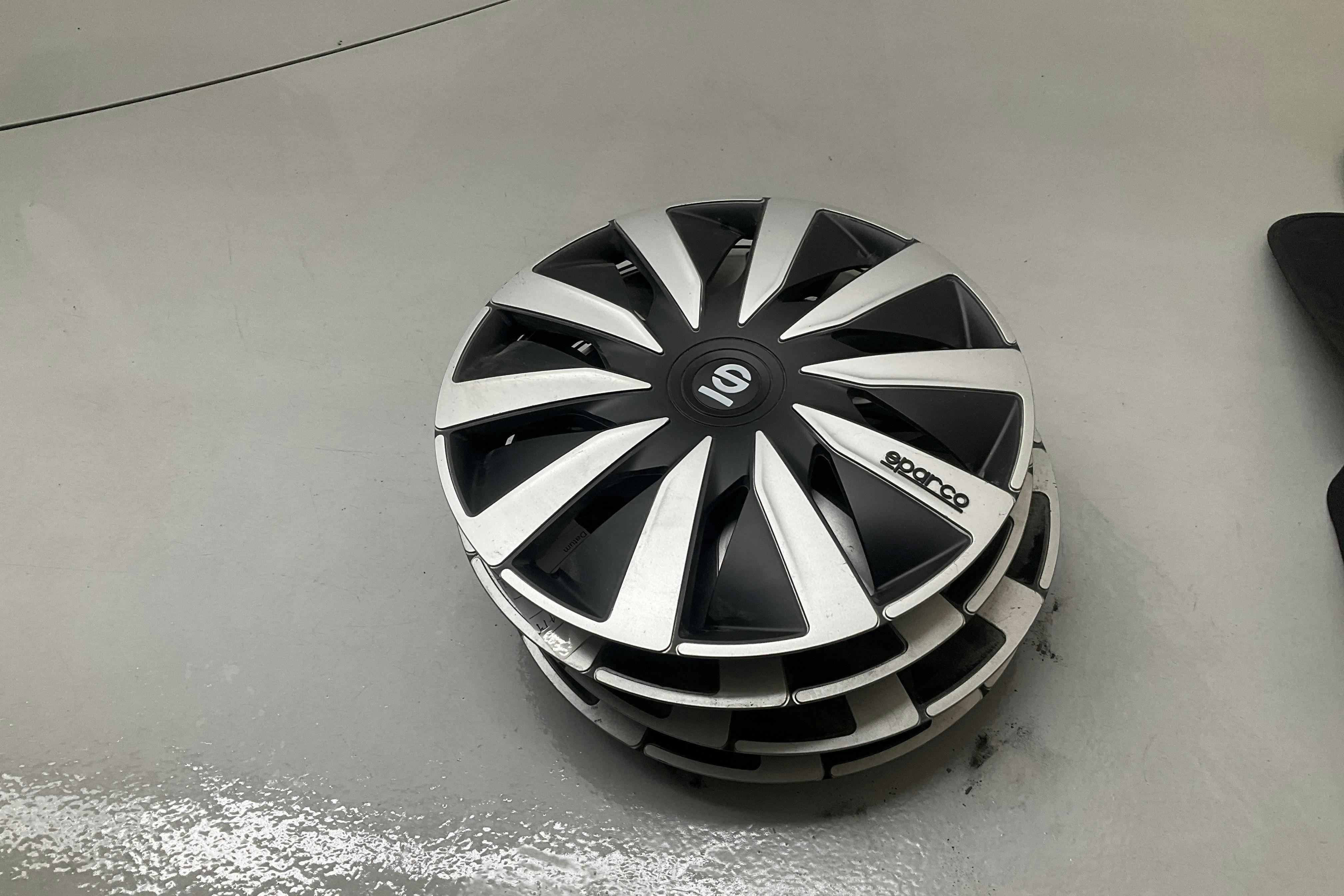 Vehicle Image 14