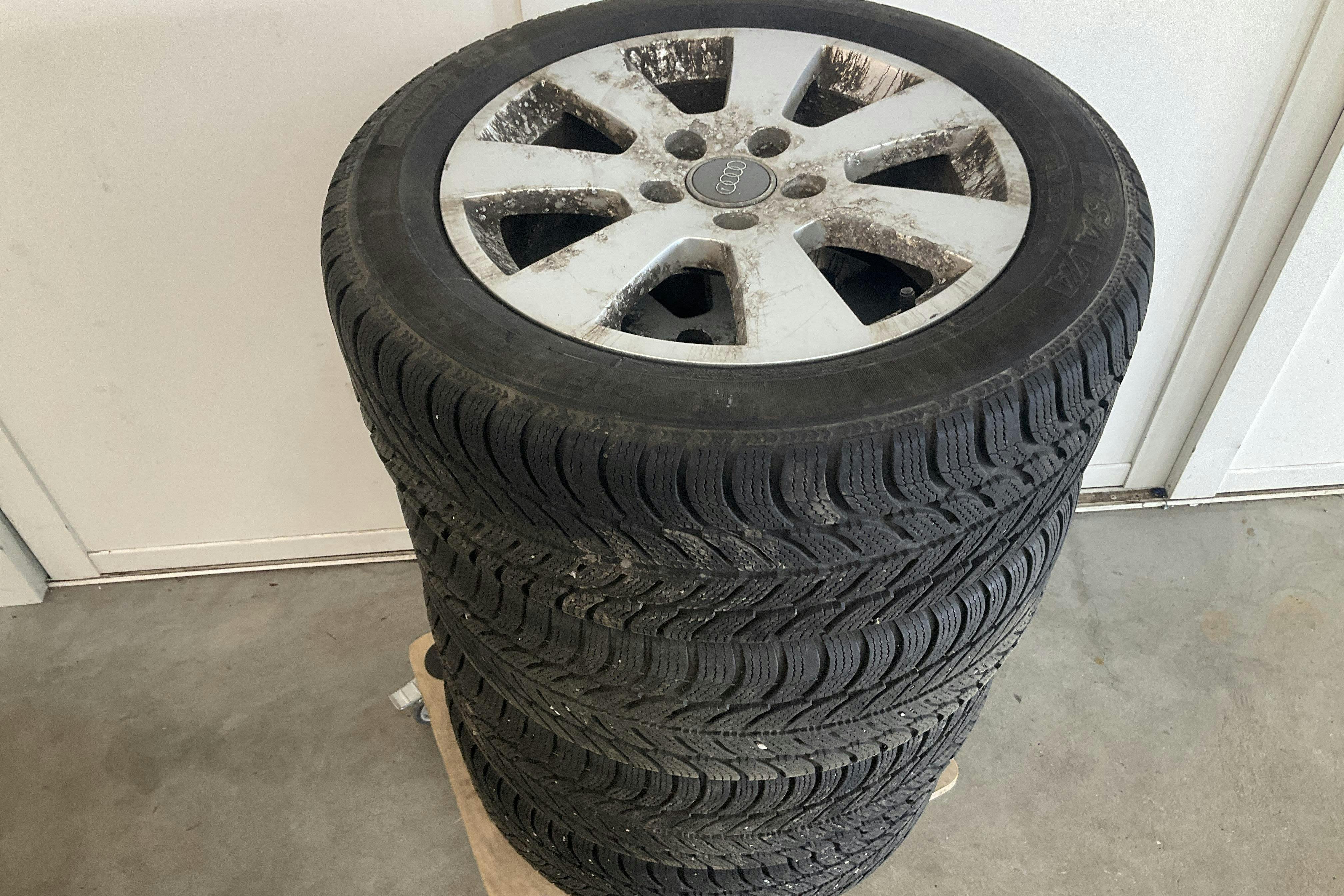 Vehicle Image 11