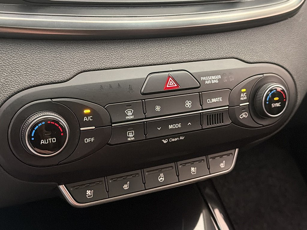 Vehicle Image 26