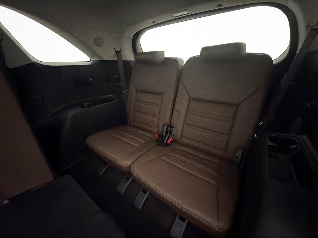 Vehicle Image 32