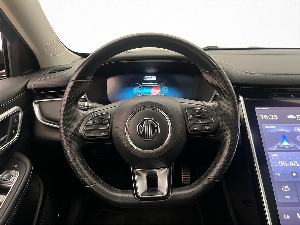 Vehicle Image 16