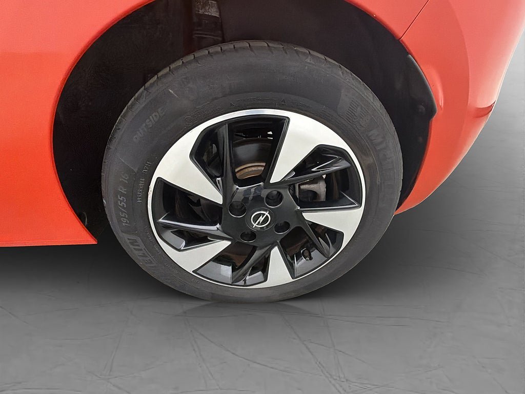 Vehicle Image 28