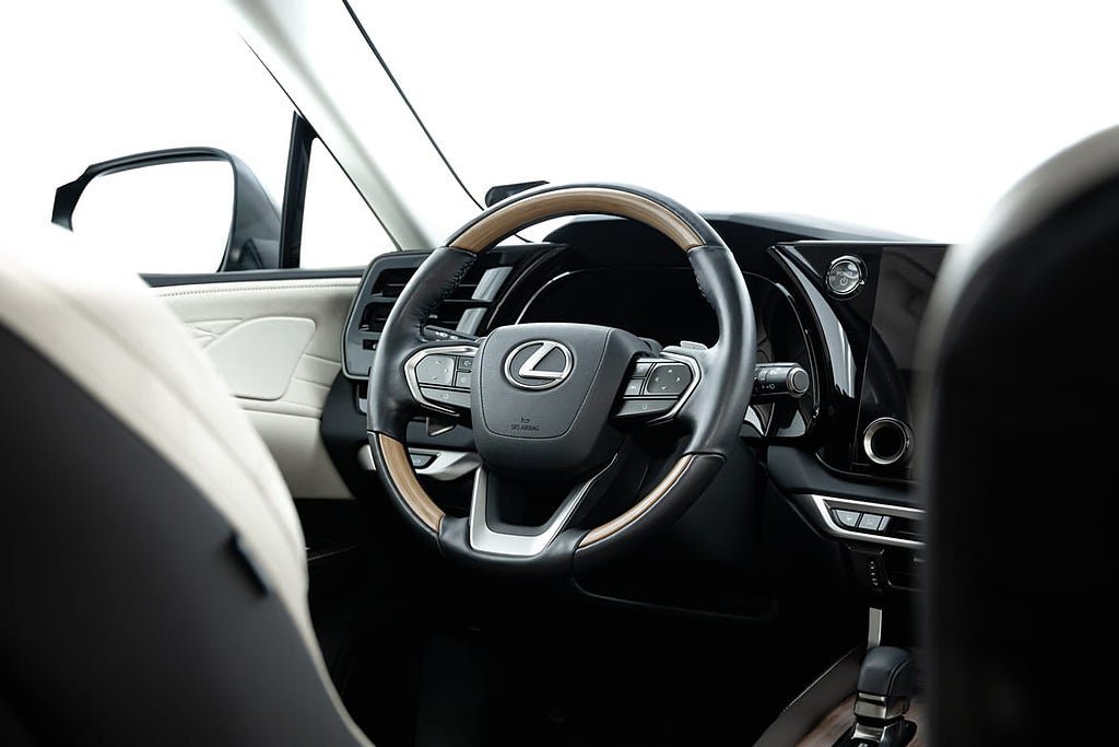 Vehicle Image 13