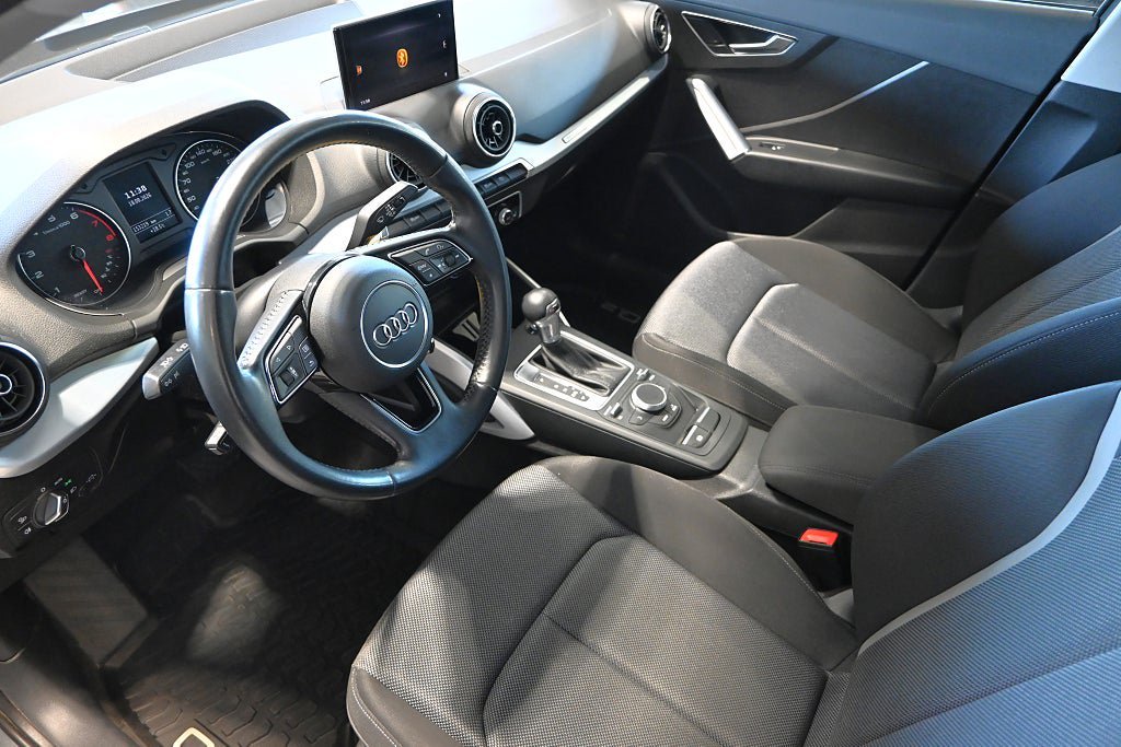 Vehicle Image 7