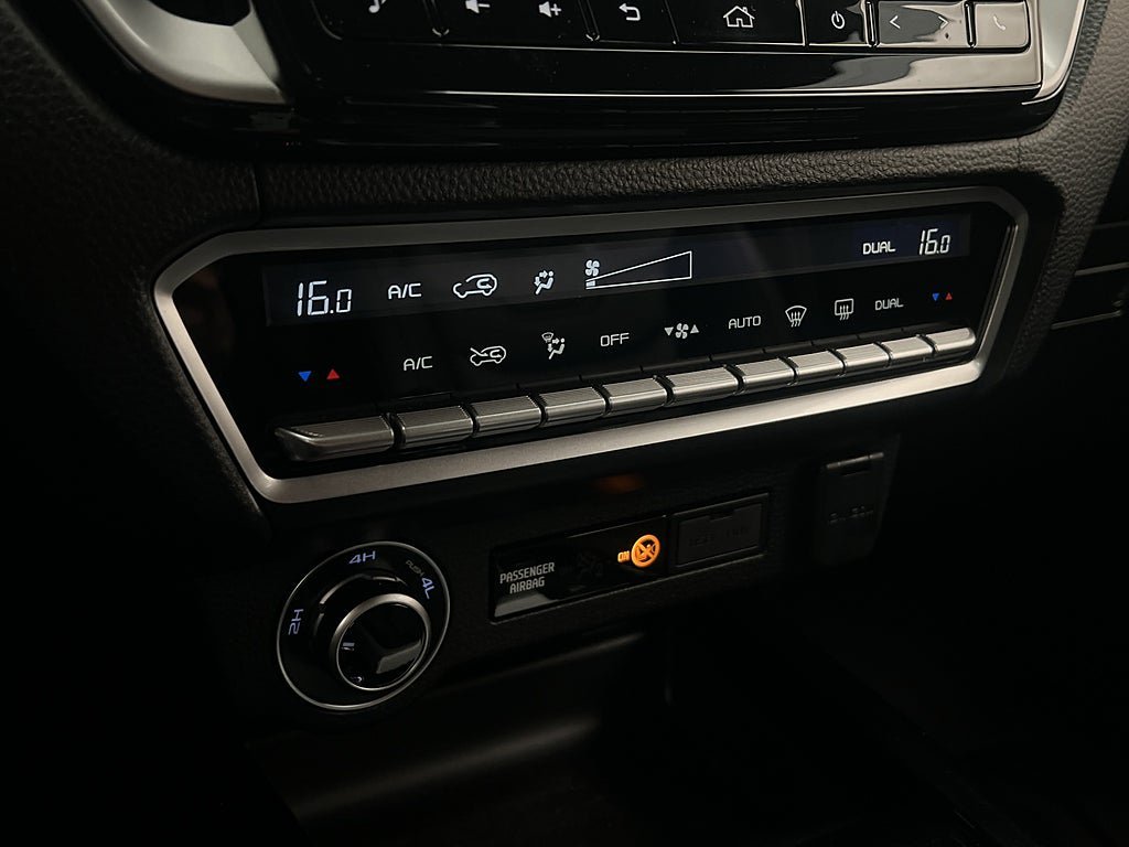 Vehicle Image 26