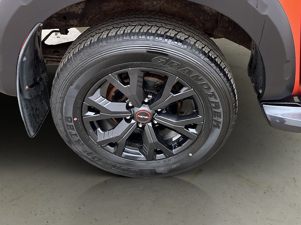 Vehicle Image 35