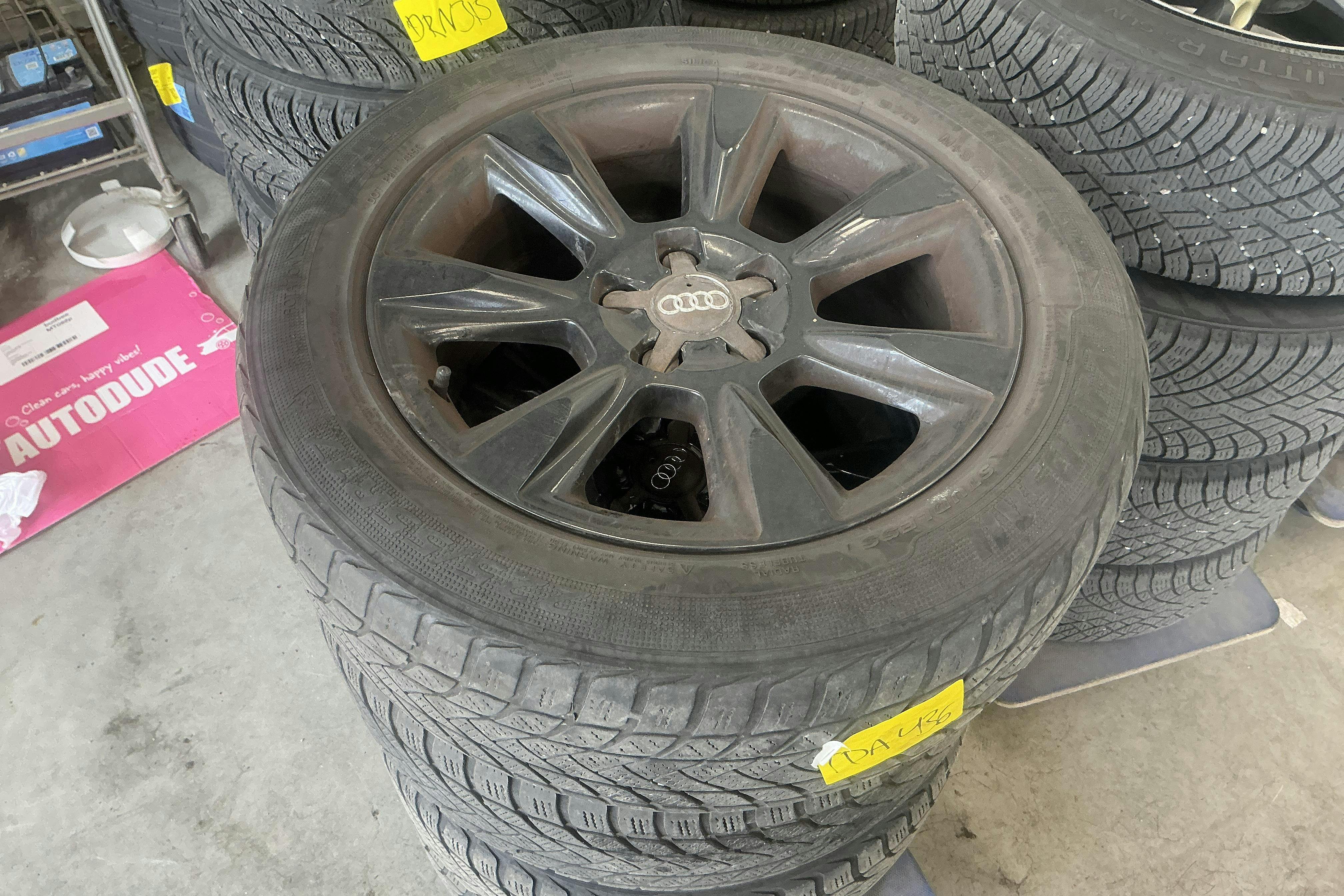 Vehicle Image 15