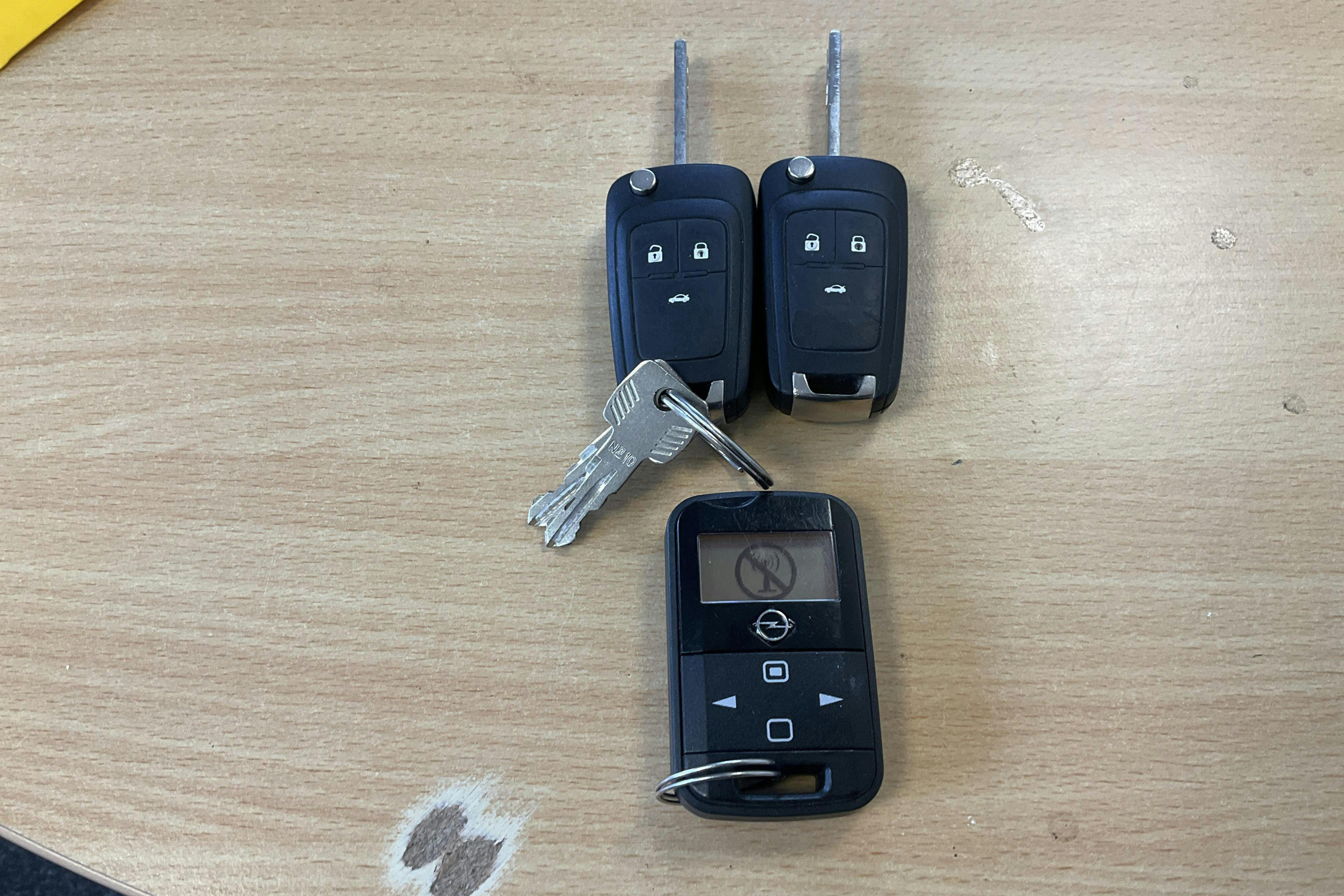 Vehicle Image 16