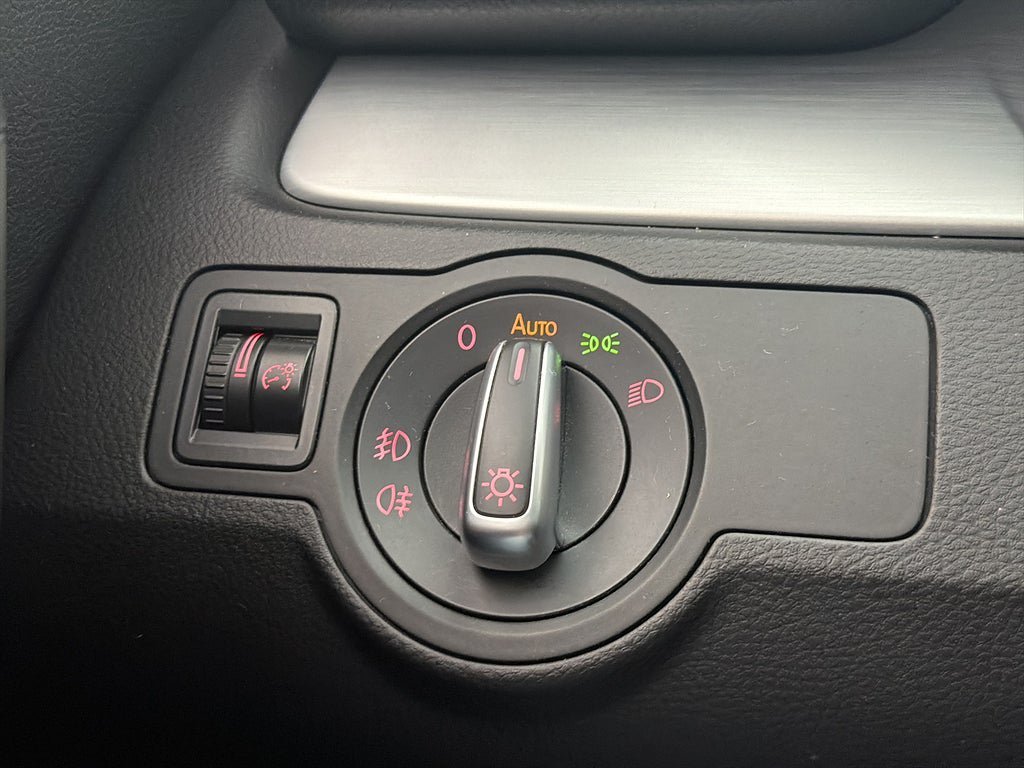 Vehicle Image 26