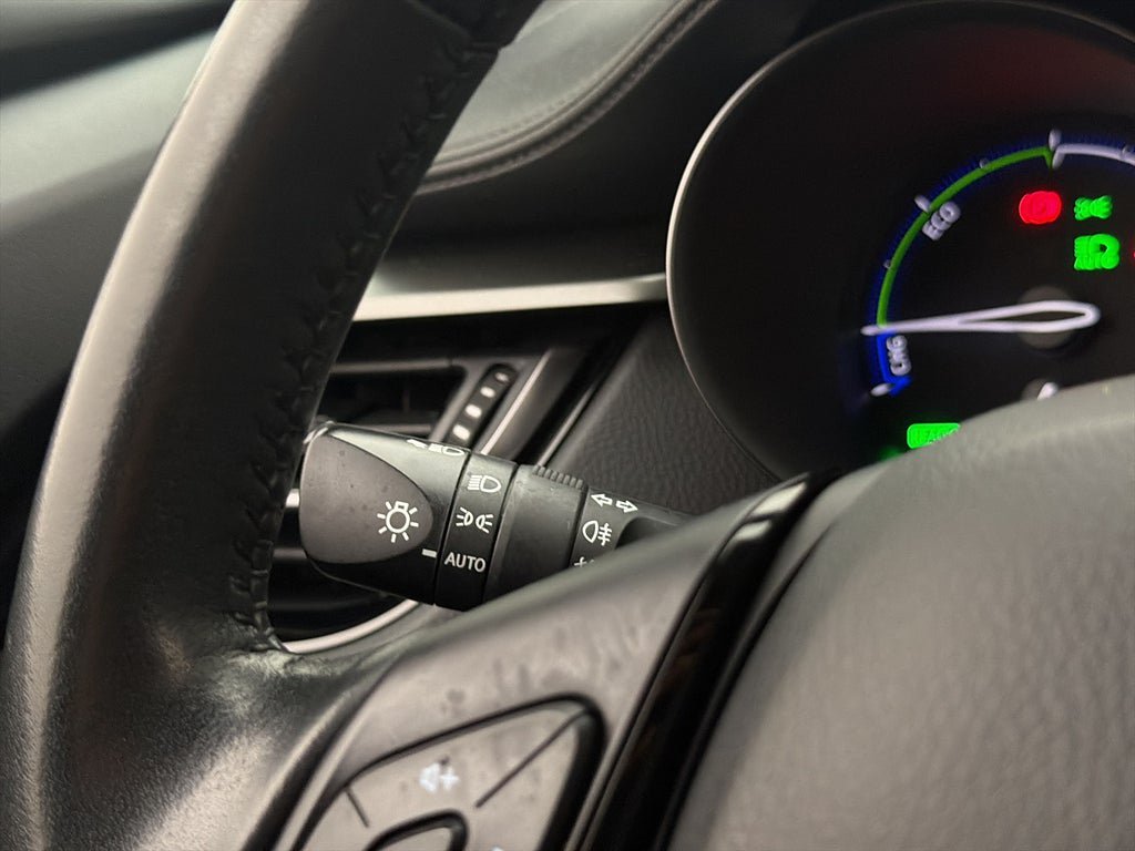 Vehicle Image 13