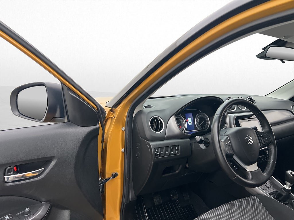 Vehicle Image 10