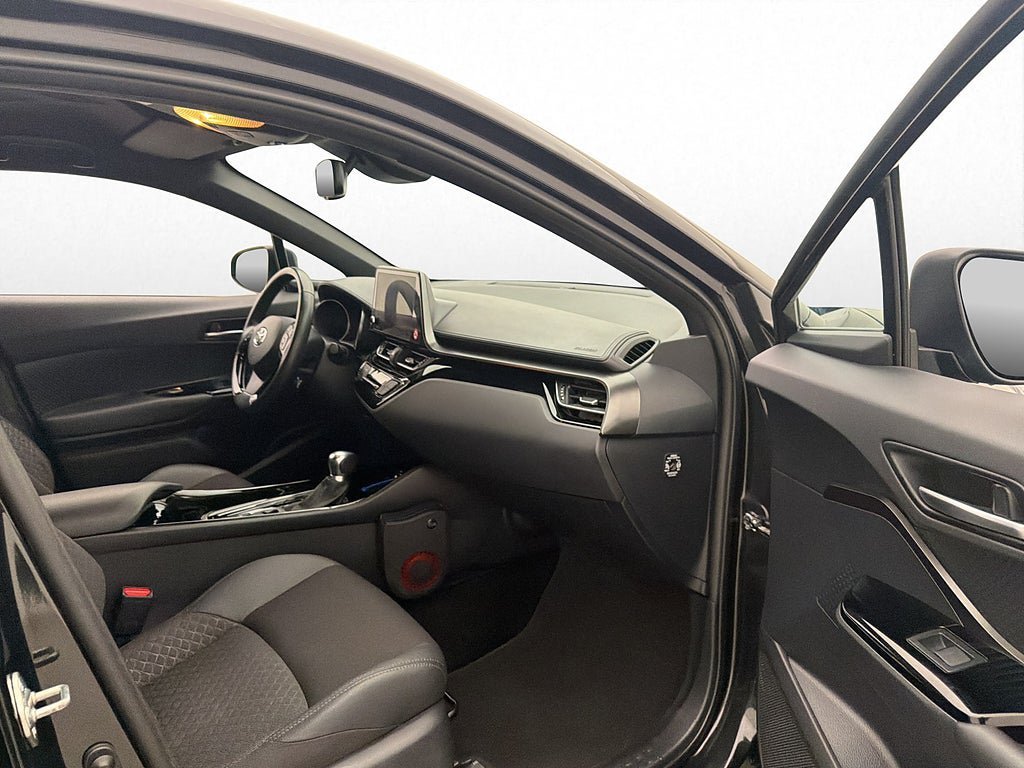 Vehicle Image 23