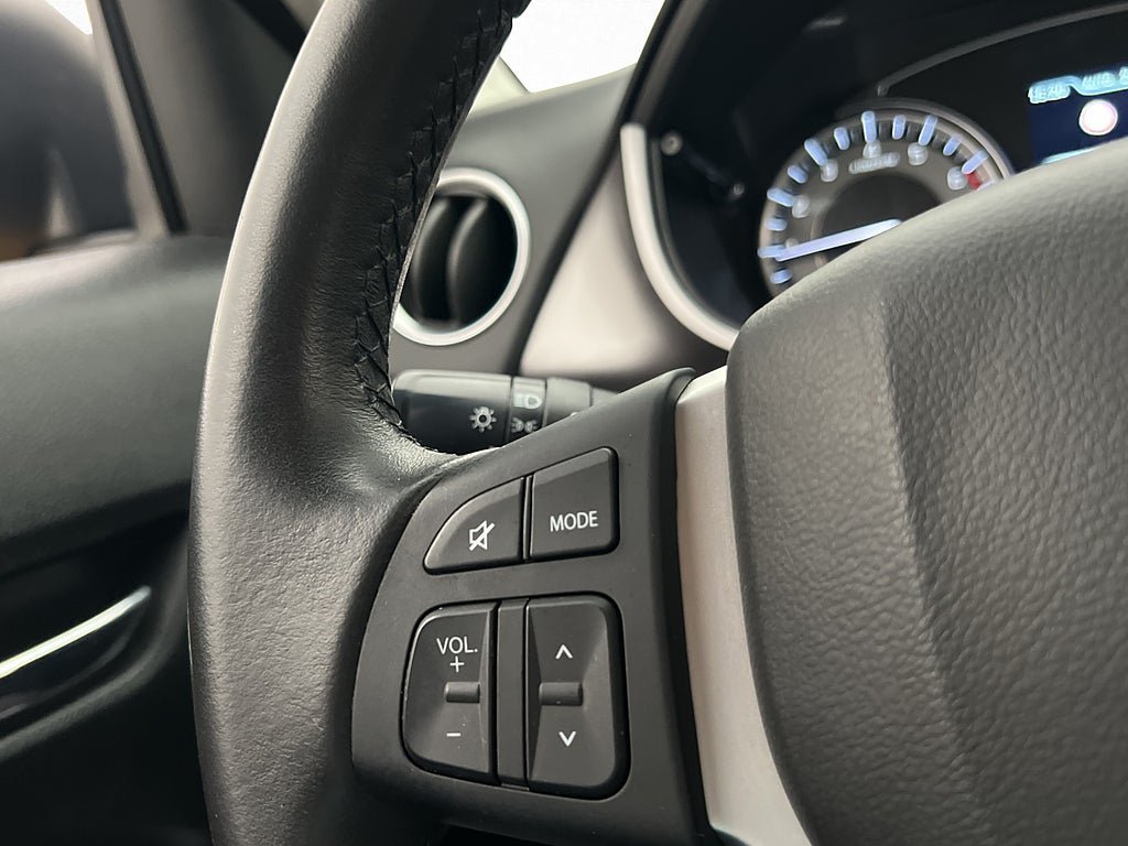 Vehicle Image 15