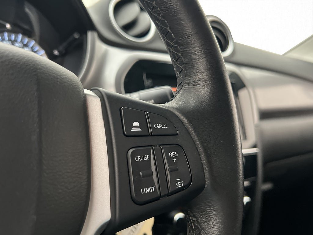 Vehicle Image 17