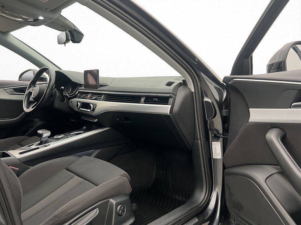 Vehicle Image 30