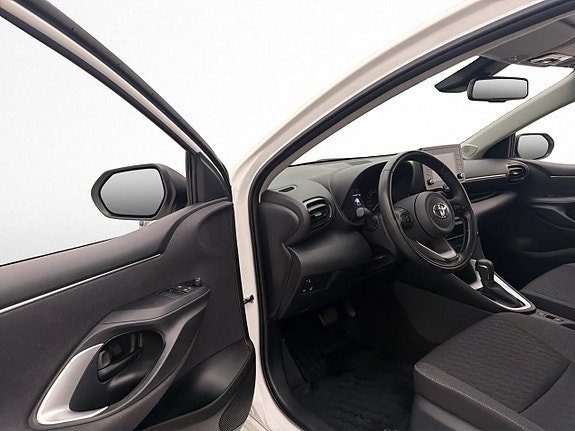 Vehicle Image 10