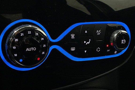 Vehicle Image 24