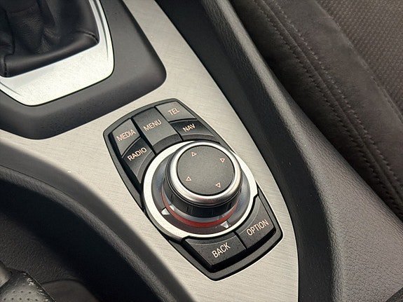 Vehicle Image 26