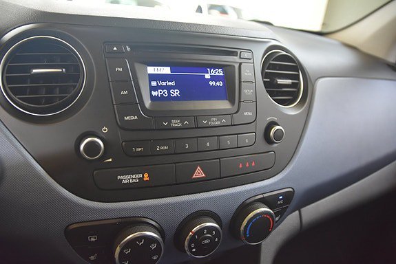 Vehicle Image 11