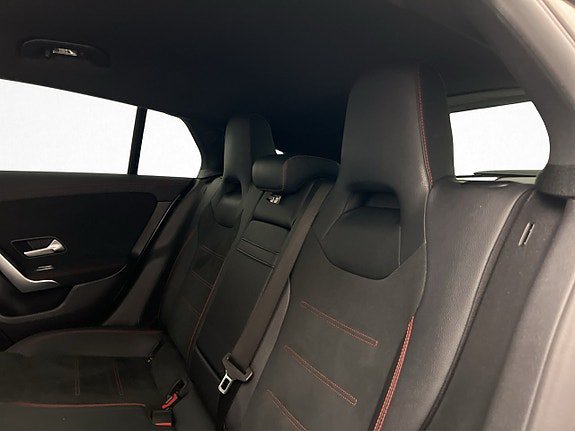 Vehicle Image 26