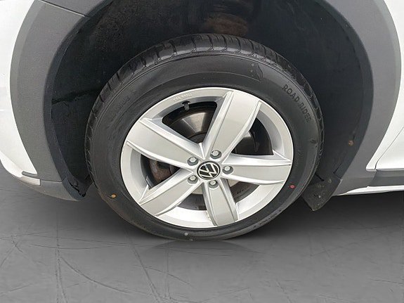 Vehicle Image 27