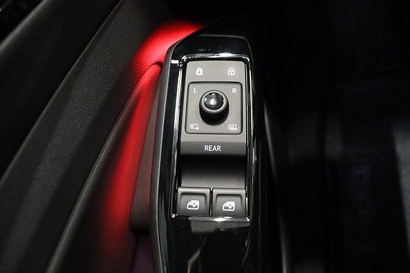 Vehicle Image 27