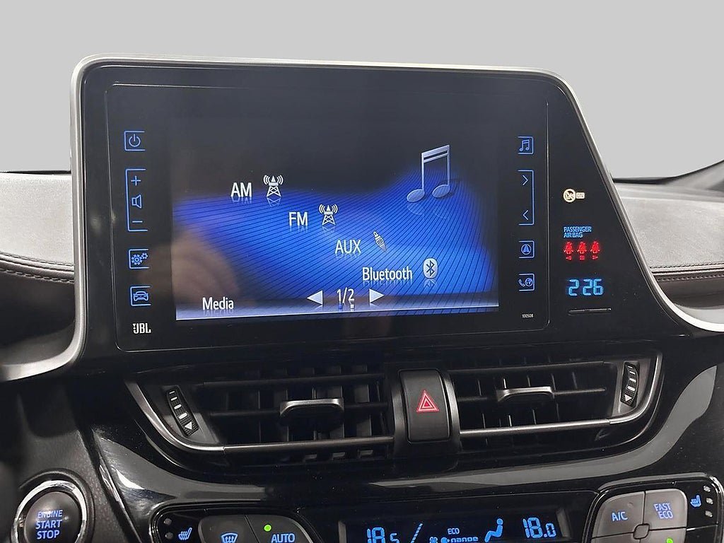 Vehicle Image 16