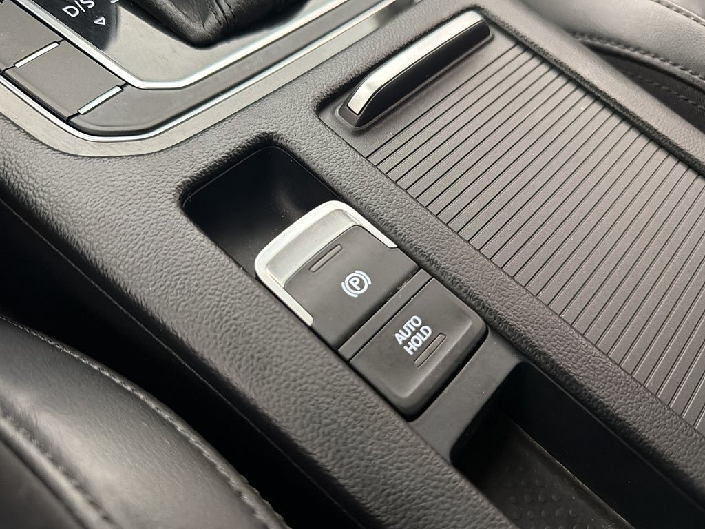 Vehicle Image 24