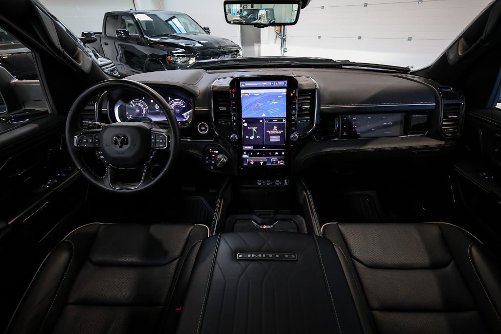 Vehicle Image 18