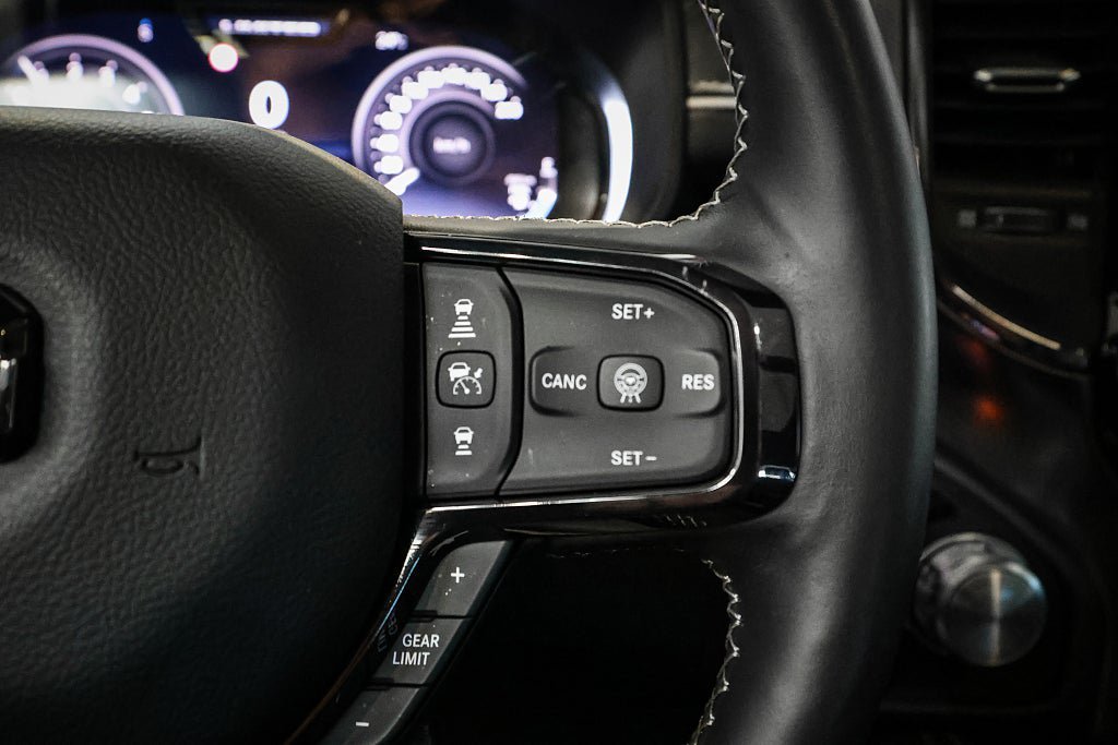Vehicle Image 36
