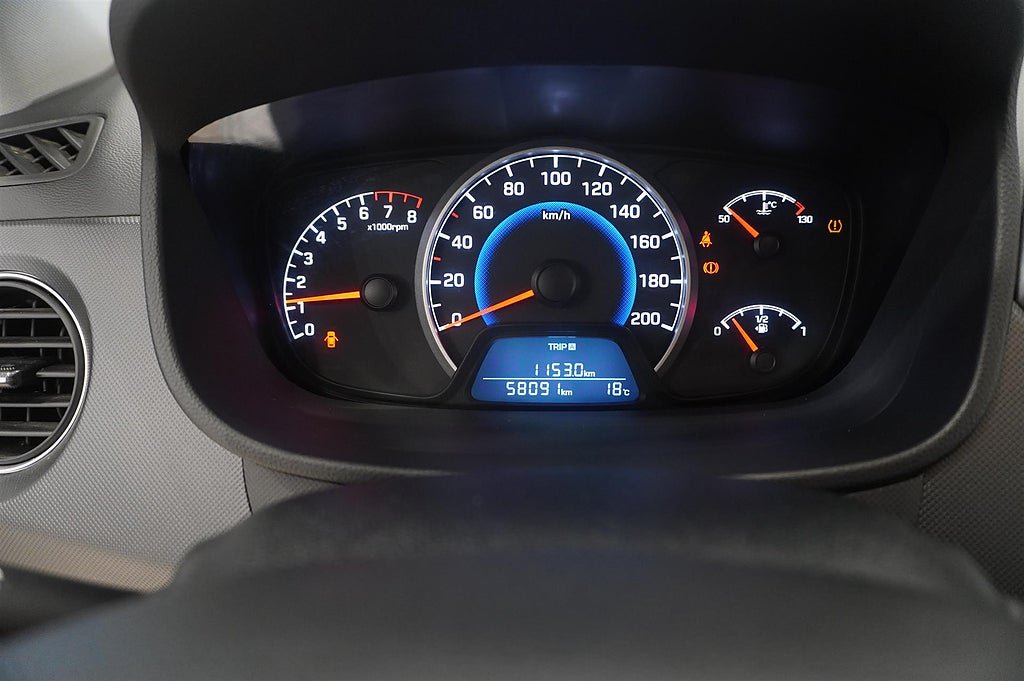 Vehicle Image 9
