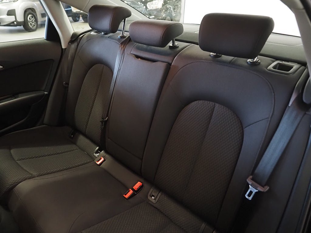 Vehicle Image 16