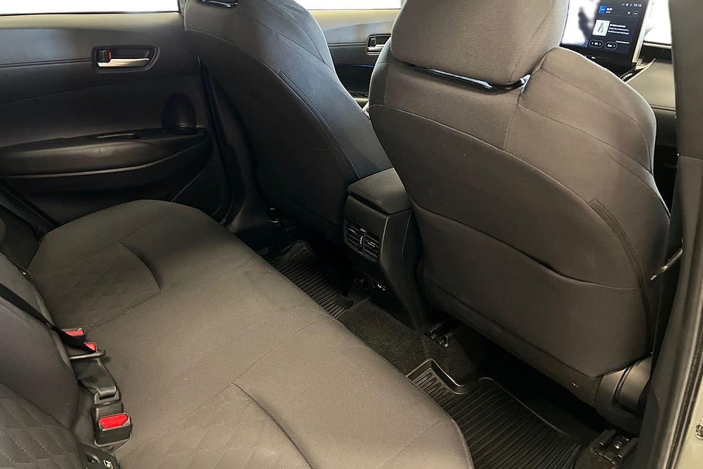 Vehicle Image 8