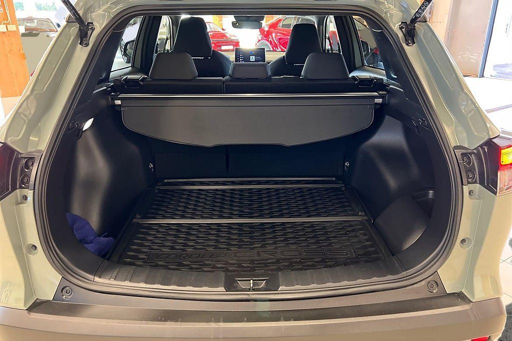 Vehicle Image 12