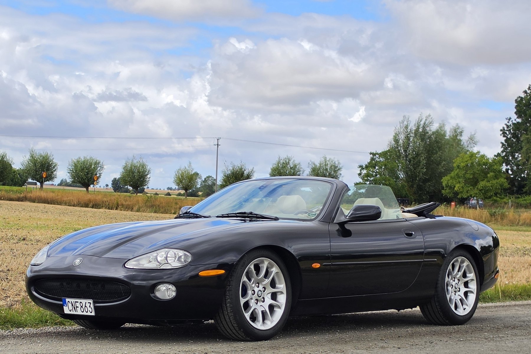 Vehicle Image 23