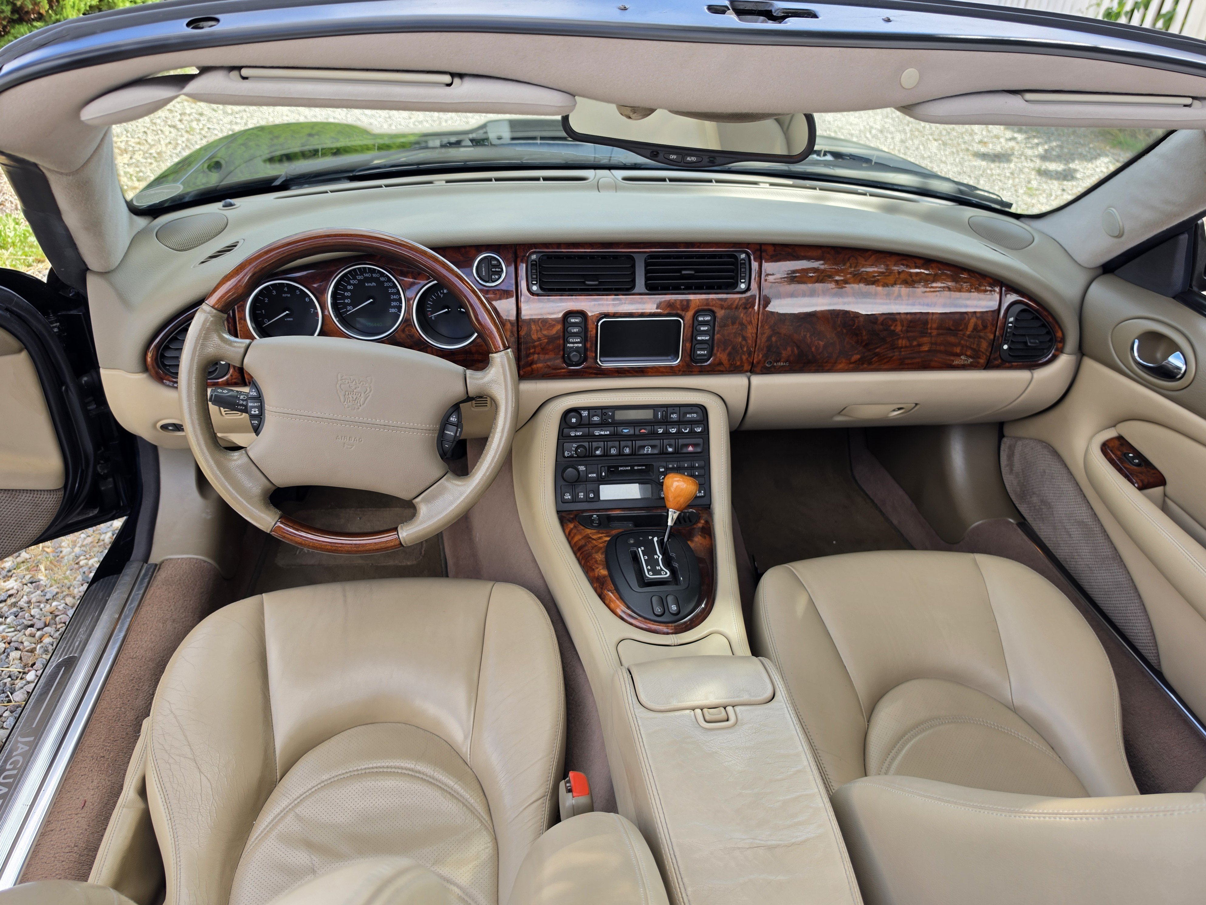 Vehicle Image 24
