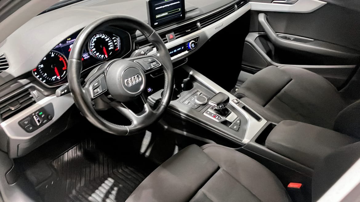 Vehicle Image 7