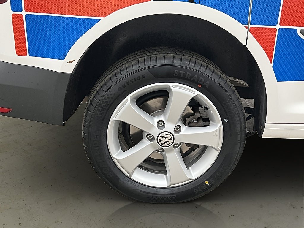 Vehicle Image 28
